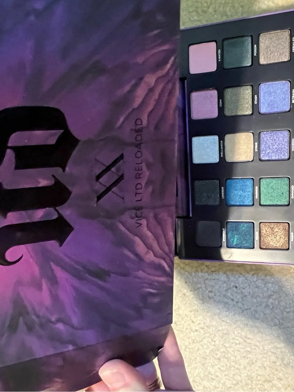 Urban Decay Vice Iridescent Black & Holographic Eyeshadow Palette with Pouch